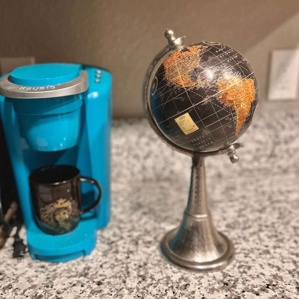 Vintage, spinning globe